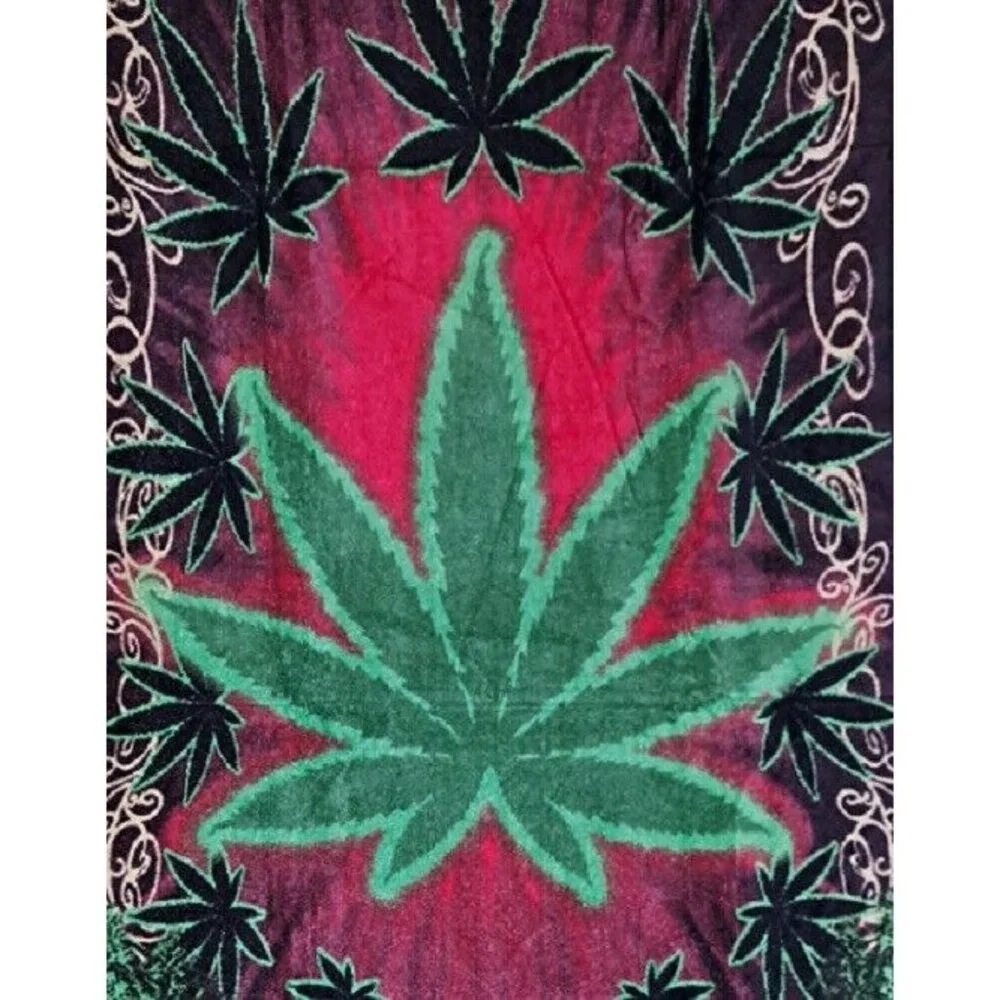 New Green Red Leaf Beach Bath Pool Gift Towel Pot Weed Leaves Marijuana Canabis